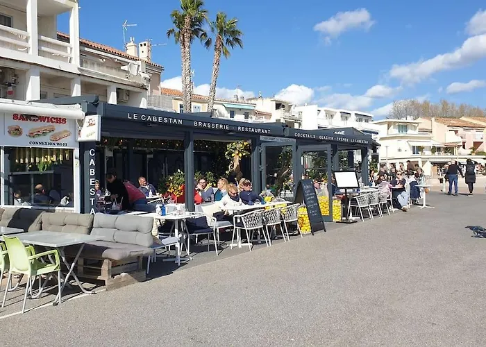 Castel Du Soleil, Bord De Mer, 4 Pers Apartment *